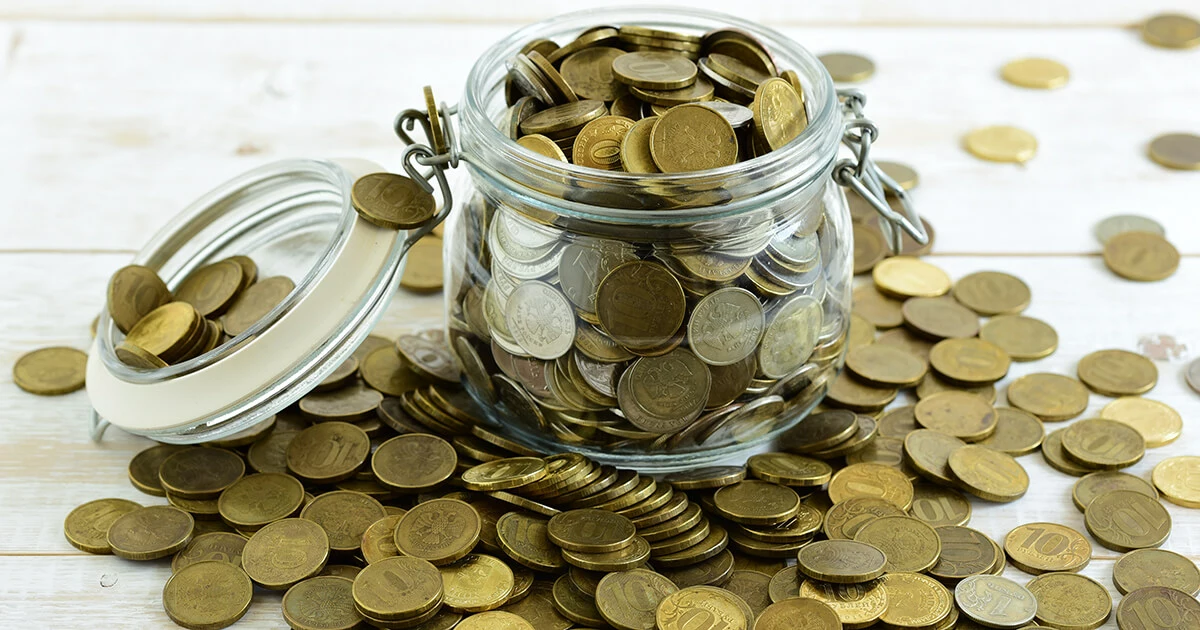 Image: How much does a domain name cost? Examples and prices